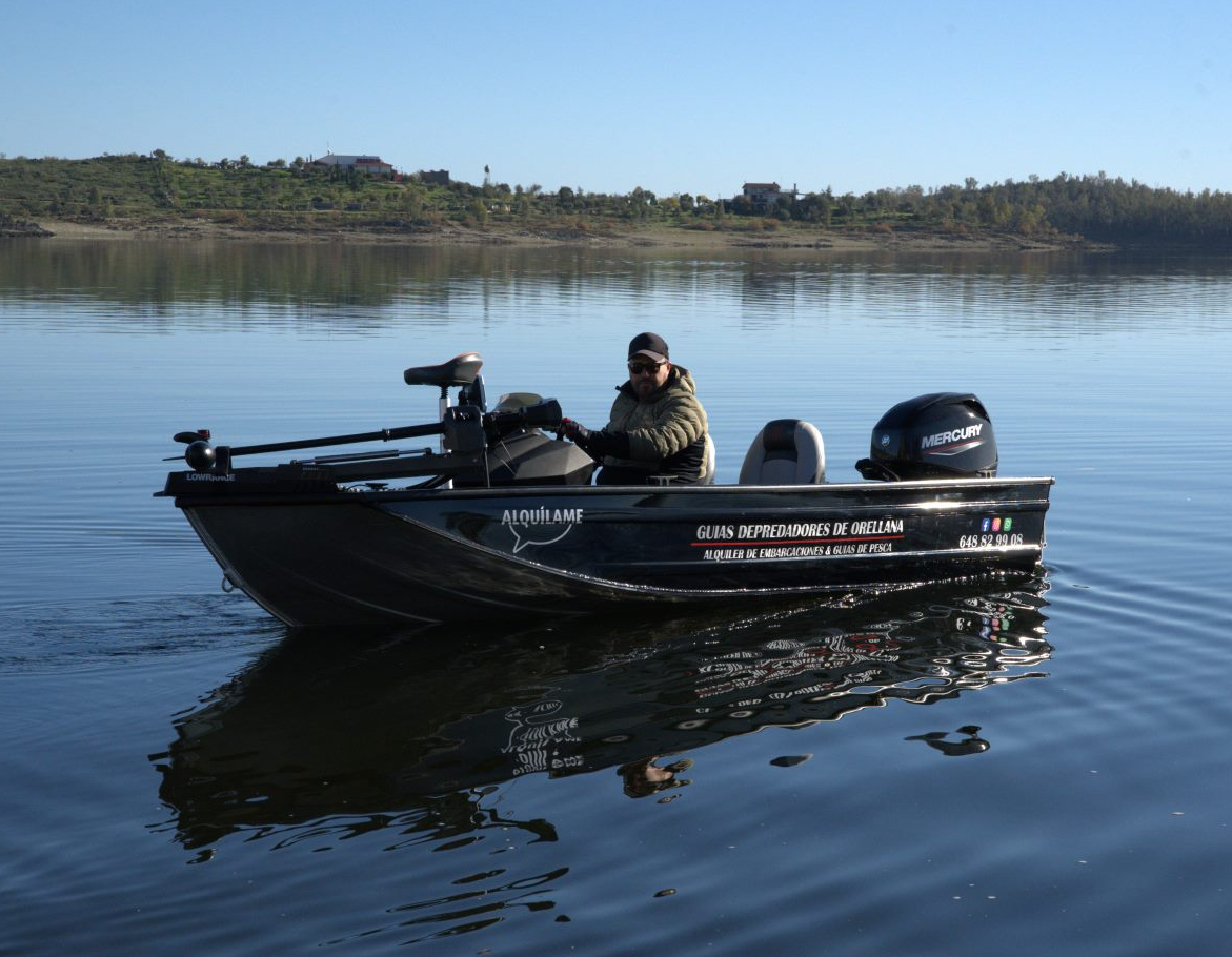 alquiler de embarcaciones para pesca en embalse de orellana